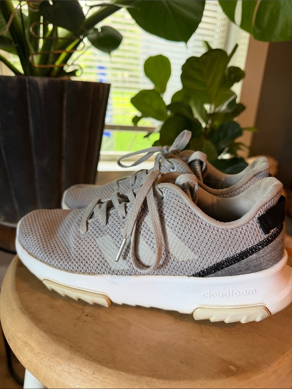 Cloudfoam Grey is Oman ' Lightweight Athletic Sneakers adidas neo